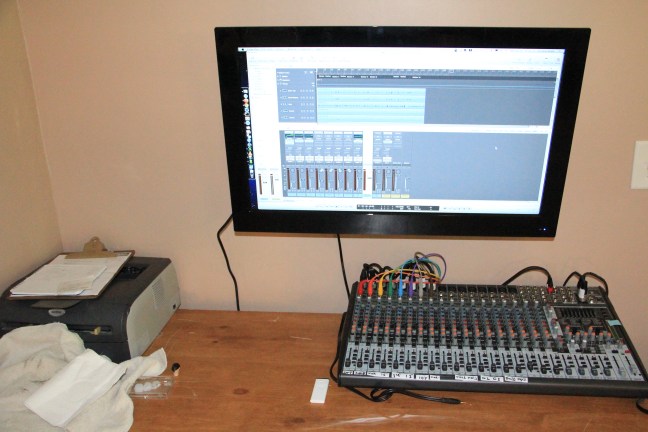 Mixing console